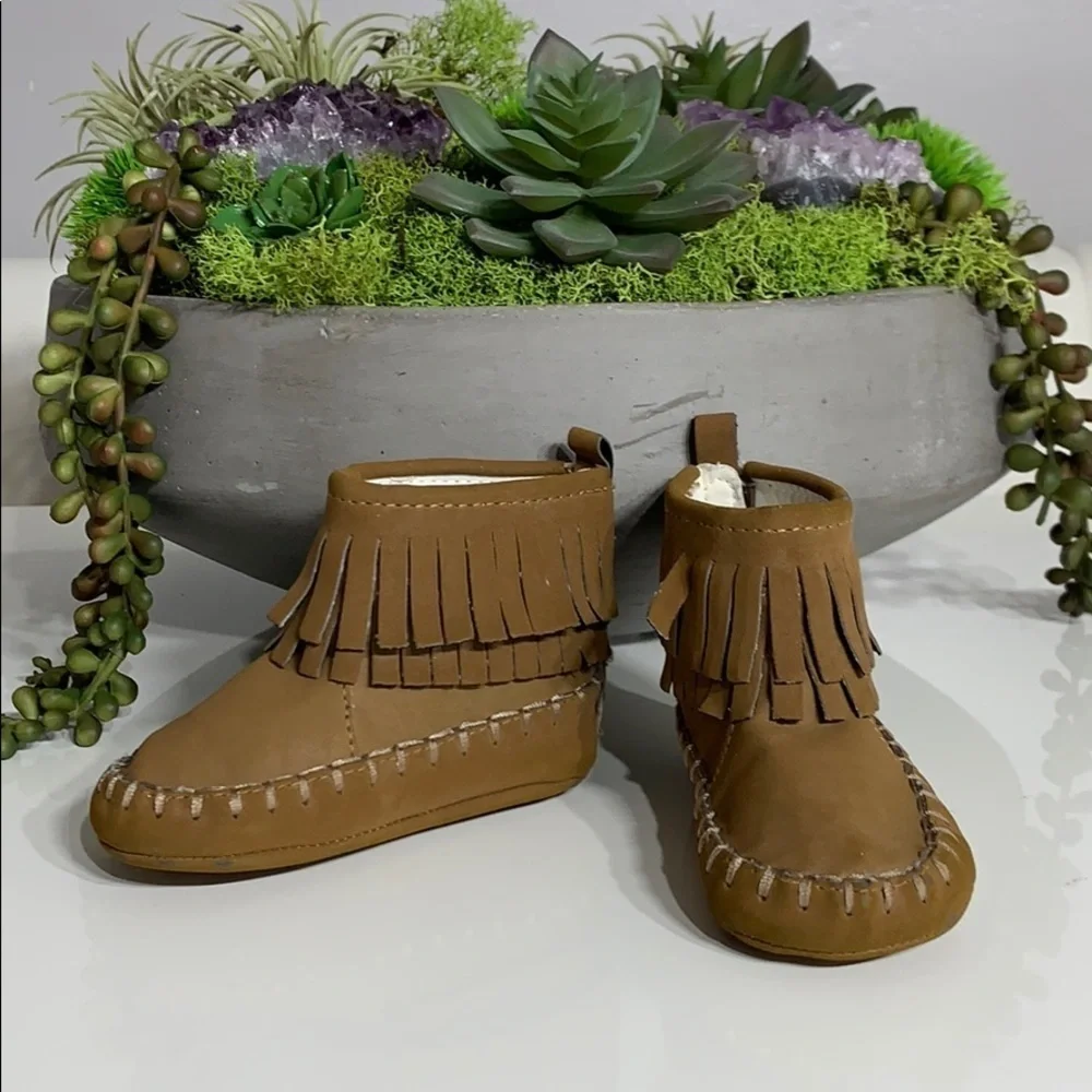 Old navy boho fringe High top faux suede boots tan 6-12 months